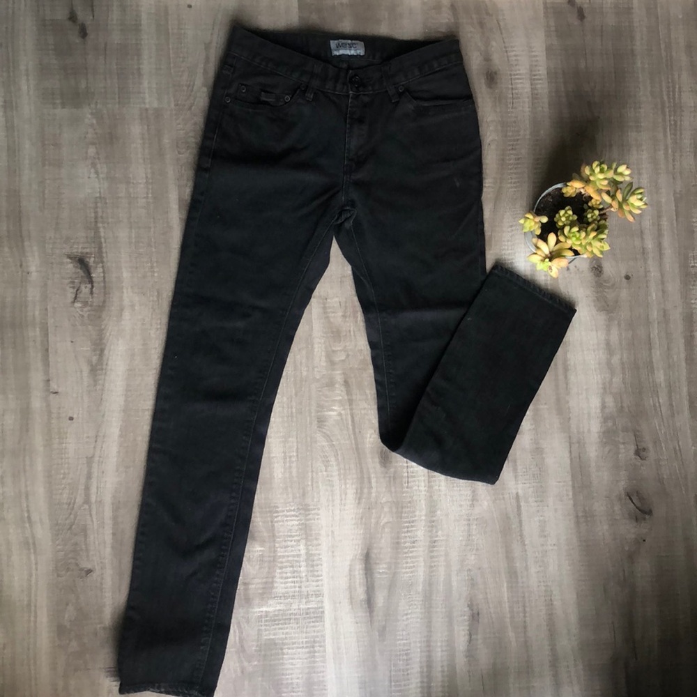 Like New WESC “Alessandro” size 29x32